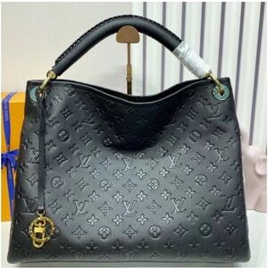 Louis Vuitton Chain Bags, Wallets